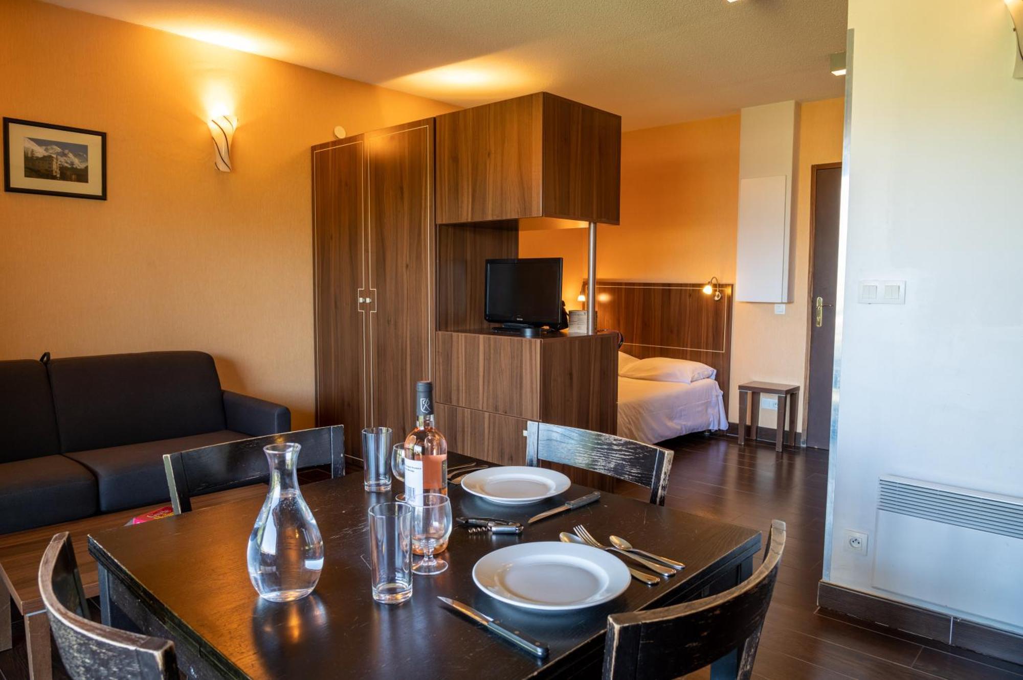 Residence Chateau Des Magnans By Nevesol Jausiers Ngoại thất bức ảnh